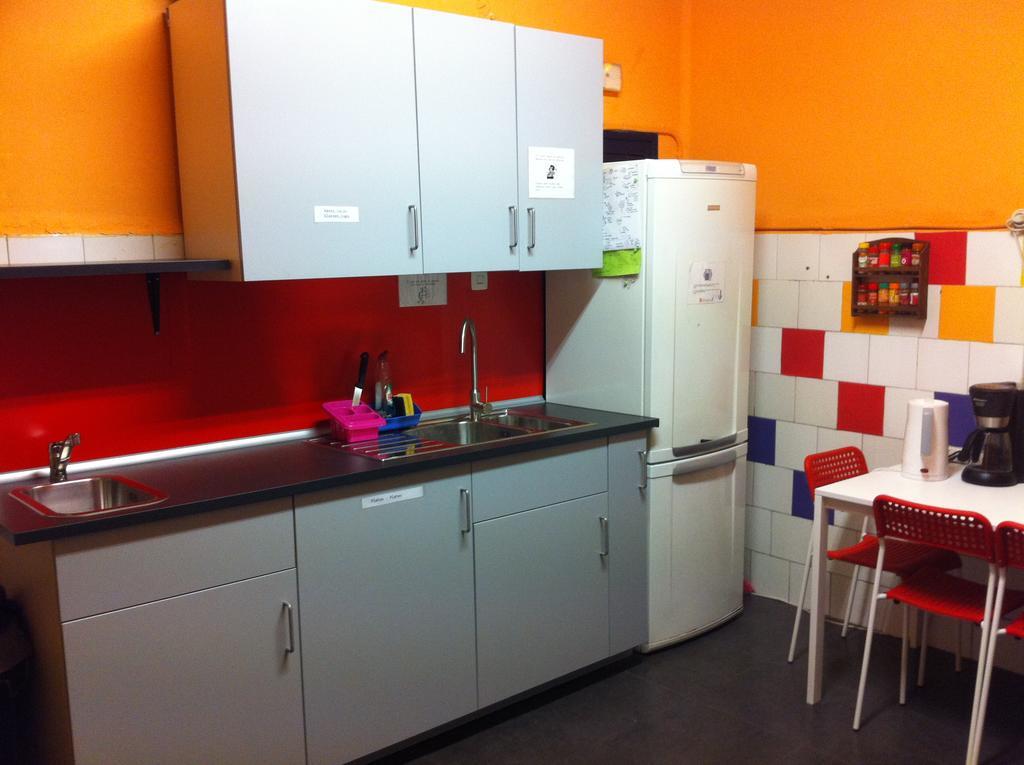Hostel Hemingway Памплона Экстерьер фото