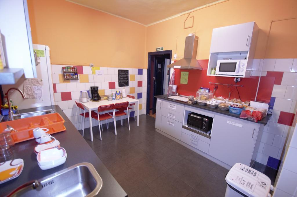 Hostel Hemingway Памплона Экстерьер фото