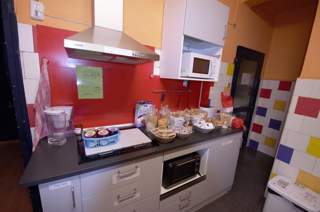 Hostel Hemingway Памплона Экстерьер фото