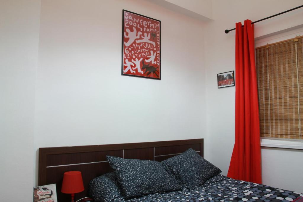 Hostel Hemingway Памплона Номер фото