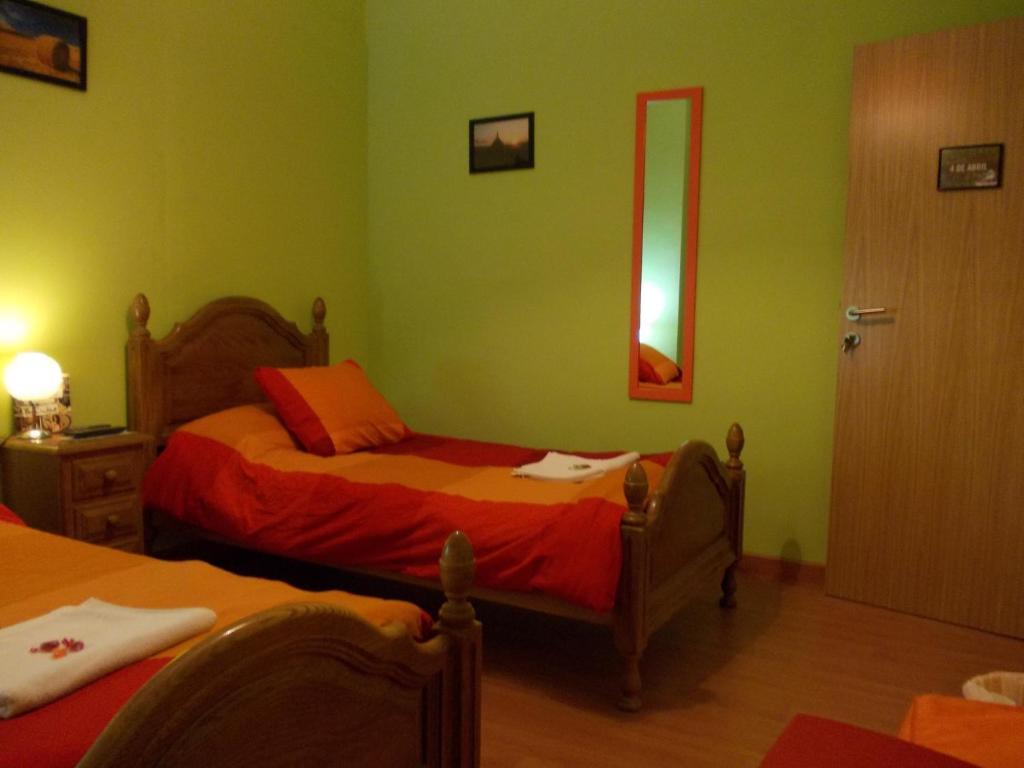 Hostel Hemingway Памплона Номер фото