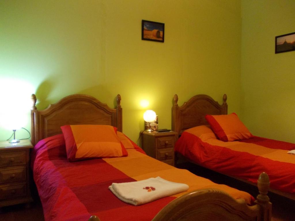Hostel Hemingway Памплона Номер фото